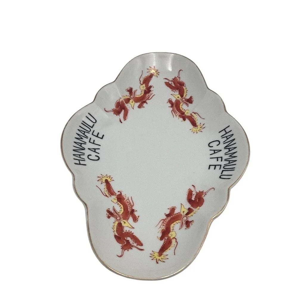 Hanamaulu Cafe Dragon‎ Ashtray Dish Scalloped Clover Gold Trim